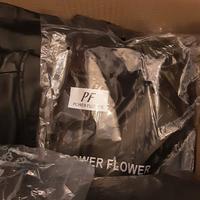 Indumenti nuovi vari in ecopelle morbida nera.