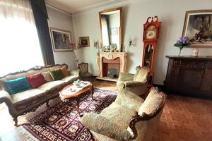 Appartamento 6 vani con garage, cantine e resede