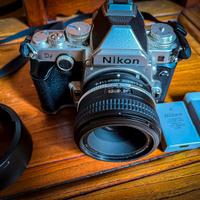 Nikon DF con Obiettivo 50 1,8 G