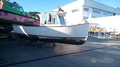 Gozzo Cabinato entrobordo Volvo Penta