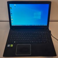Notebook Acer Aspire E15 modello E5-575G.