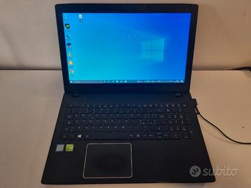 Notebook Acer Aspire E15 modello E5-575G.