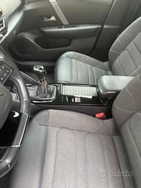 Citroen c4 versione shine 2022