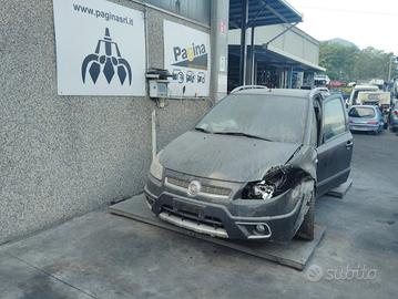 FIAT SEDICI 1.6 B 2011 M16A  PER RICAMBI