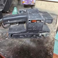 Levigatrice a nastro Skil.