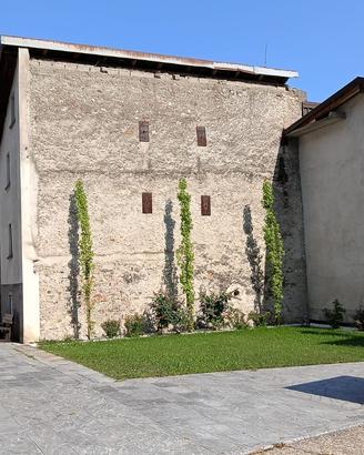 Ampia casa indipendente con terrazza