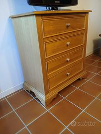 Cassettiera in legno