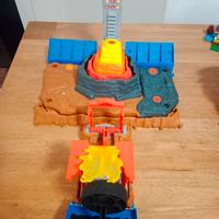 2 piste hot wheels Monster truck arena