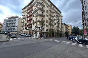 4 LOCALI A COSENZA
