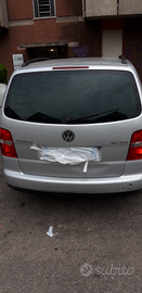 Auto Volkswagen Touran
