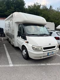 Camper semi-integrale Rimor