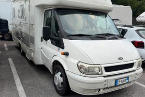 Camper semi-integrale Rimor