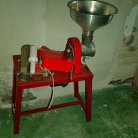 Macchinetta passapomodoro elettrico