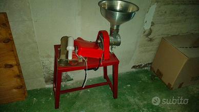 Macchinetta passapomodoro elettrico