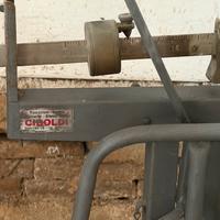 Antichi strumenti Bilancia e imbottigliatrice