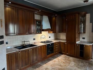 Cucina in noce nazionale