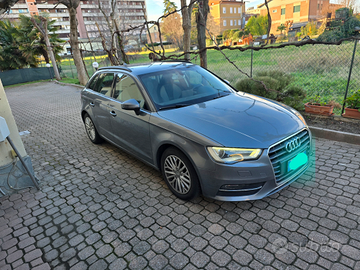 Audi A3 Ambition 105cv euro 5 Tdi anno 2014,