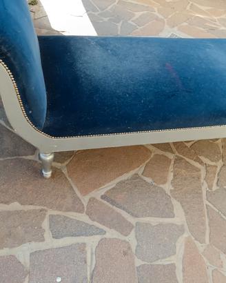 divanetto elegante 
