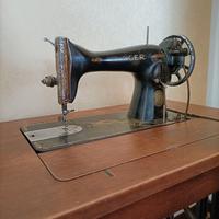 Macchina da cucire SINGER del 1951