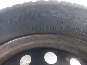 Gomme invernali 185/60 R15 con cerchi
