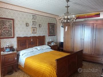 Casa indipendente, 12 locali 220mq