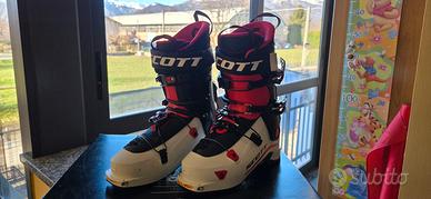 scott cosmos white/red 25.5