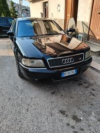AUDI S8 1ª serie - 1999