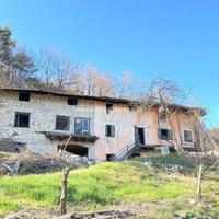 AMPIO RUSTICO con 7.000 mq di terreno!