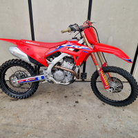 Honda crf 250 red moto