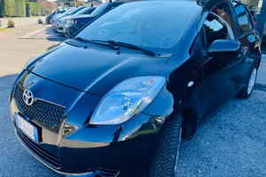 Toyota Yaris 1.3 5 porte Navi