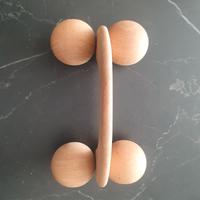 Massaggiatore manuale in legno