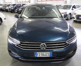 VOLKSWAGEN Passat Variant 2.0 TDI SCR EVO DSG Bu