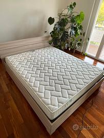 Set letto, rete e materasso Memory foam 160x190