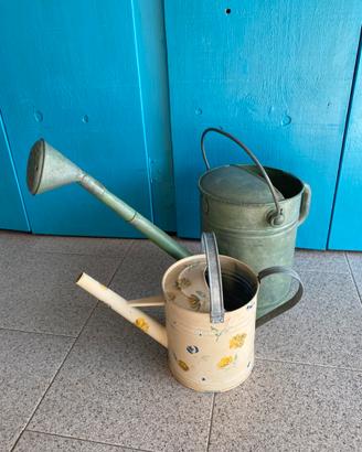 Coppia di innaffiatoi