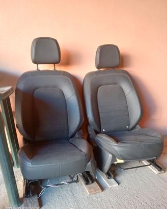 Sedili Anteriori DX e SX Mercedes Classe-T