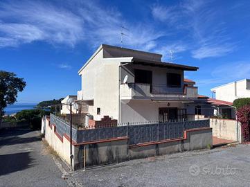 BIFAMILIARE A DIAMANTE