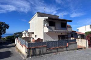 BIFAMILIARE A DIAMANTE