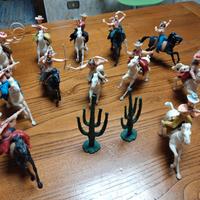 N.12 SOLDATINI A CAVALLO 