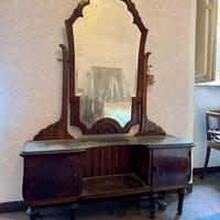 Mobile Toeletta Vintage con specchio sagomato