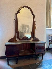 Mobile Toeletta Vintage con specchio sagomato