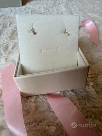 Orecchini infinito in oro giallo 9 kt