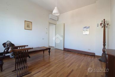 4 LOCALI A PESCARA