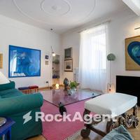 RESTO IN TESTA. È IL TERRAZZO.