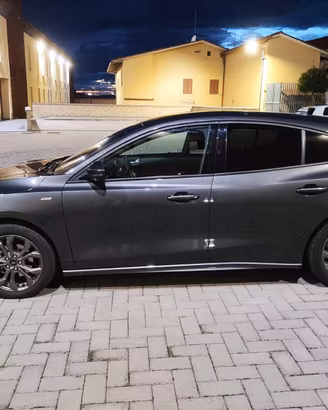 Ford Focus ST line Ecoboost 1.0 Hybrid 125 cv
