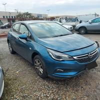 Opel Astra per ricambi