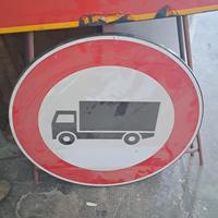 SEGNALE DIVIETO TRANSITO MEZZI SUPERIORE 3,5T