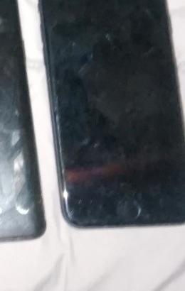 A IPHONE 7 64 GIGA