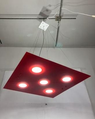Lampadario quadrato vetro rosso bi-emissione