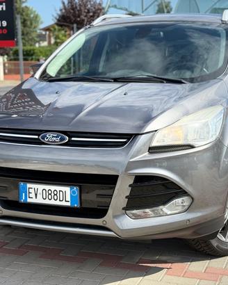 Ford Kuga 2.0 TDCI 140 CV 2WD Titanium