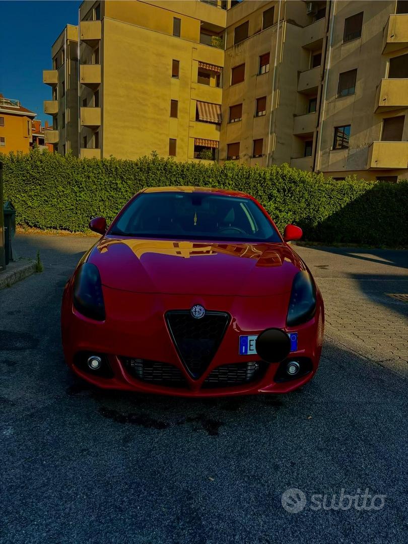 Alfa Romeo Giulietta 2015 photo 2